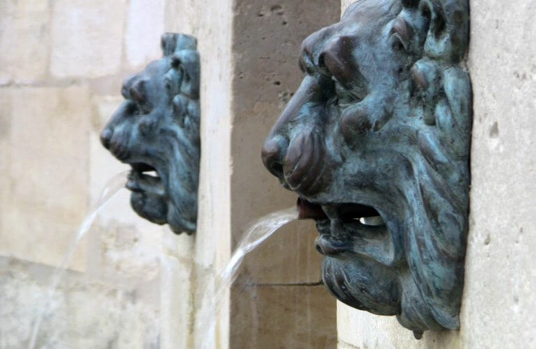 Fontaines du square des Francine, Versailles - Jeux d’eau et labyrinthe végétal